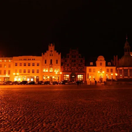 Leuchtturm Am Ostseestrand - Abc56 By Abcwismar ツィロー